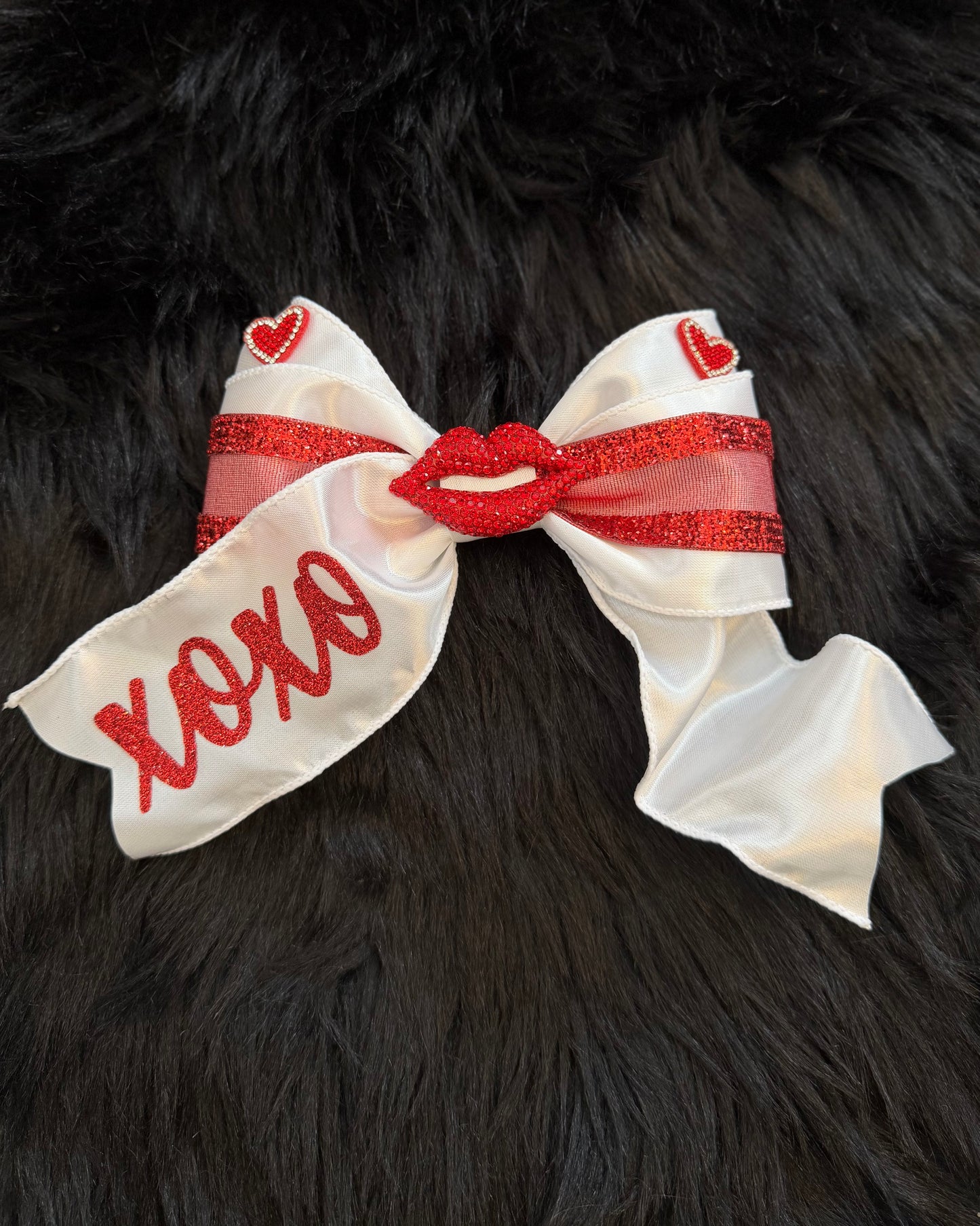Bella V Bow XOXO