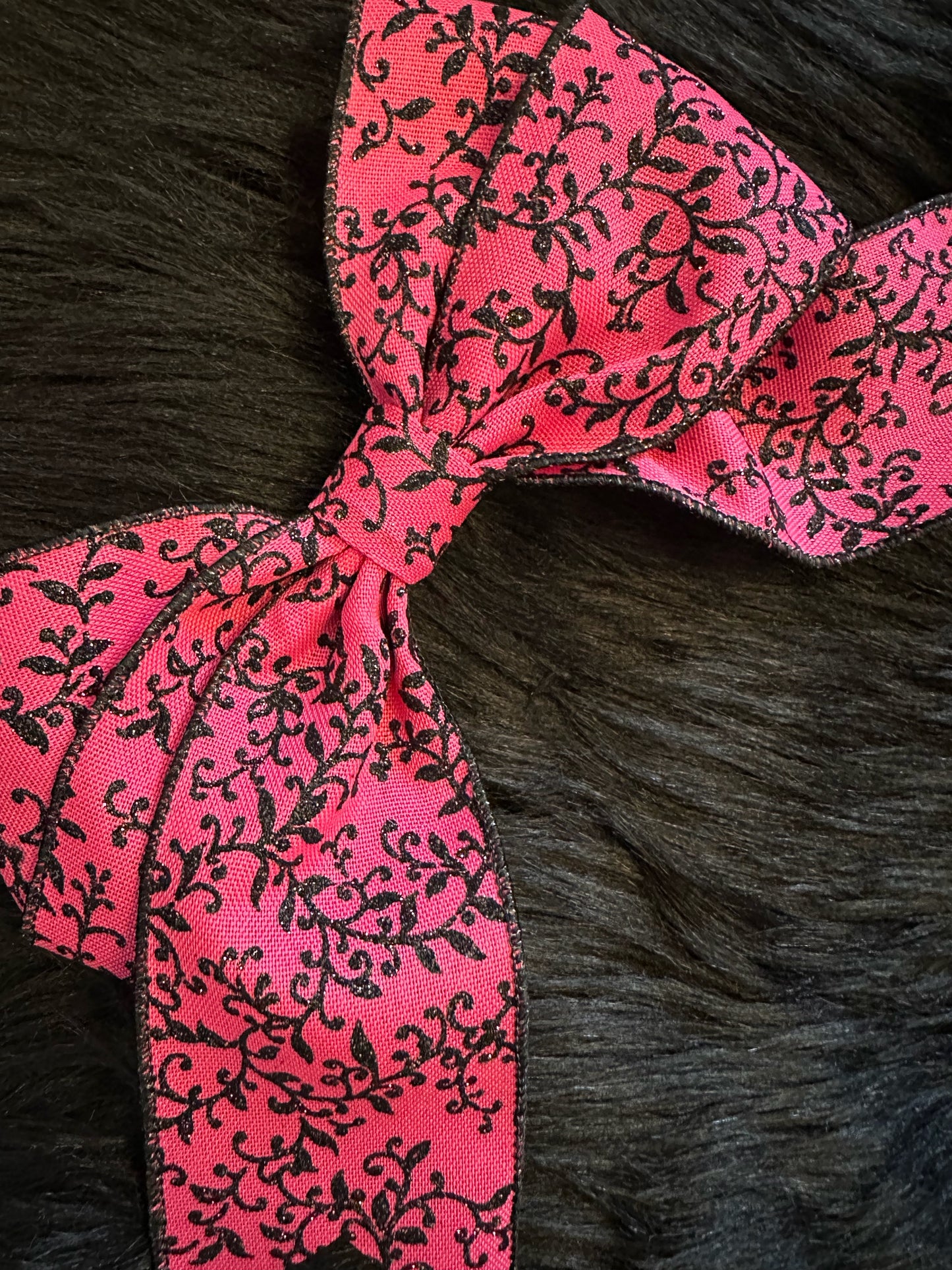 Bella V Bow Fuchsia & Black Glitter Mini Vines