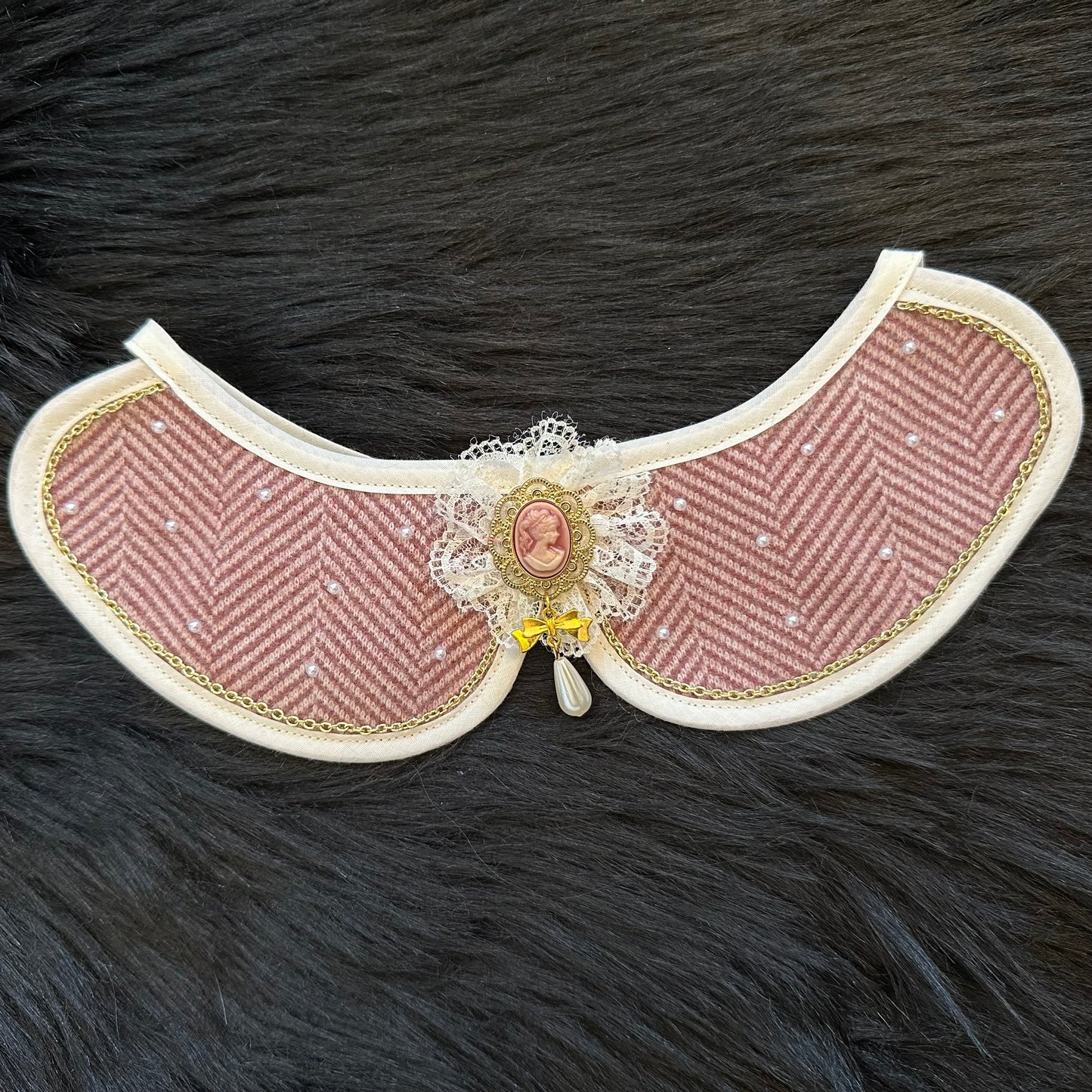 Herringbone Cameo Collar