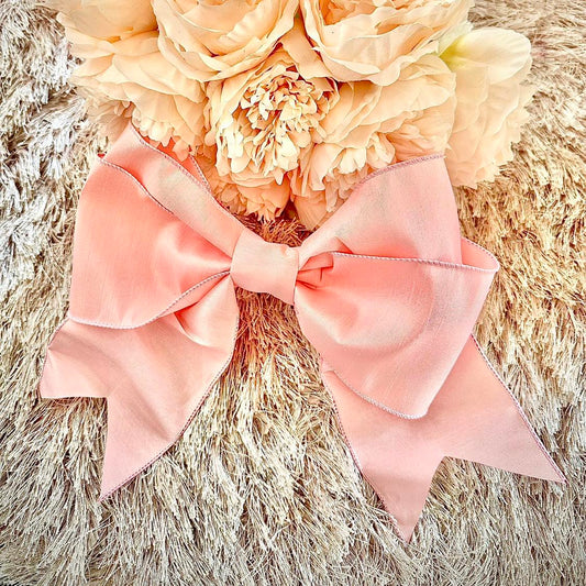 Bella Bow in Lite Pink